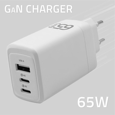 Qoltec Ładowarka sieciowa 65W GaN | 5-20V | 3-3.35A | 2 x USB-C PD | 1 x USB QC 3.0 | Biała